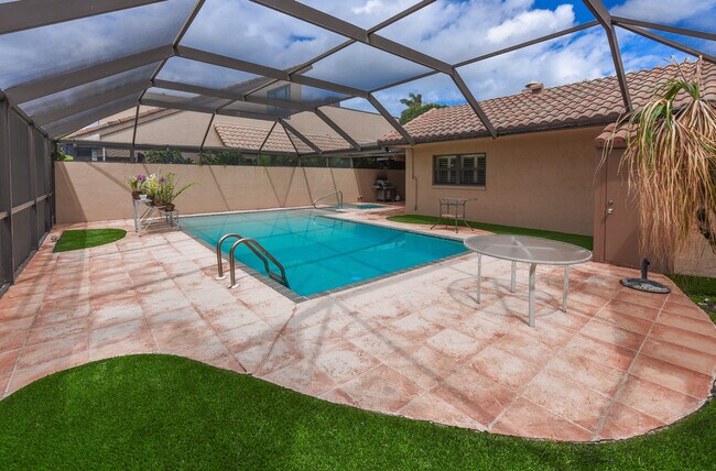 Building Photo - 6548 Patio Ln