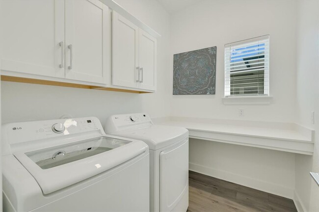 Building Photo - 111 Breda Ave