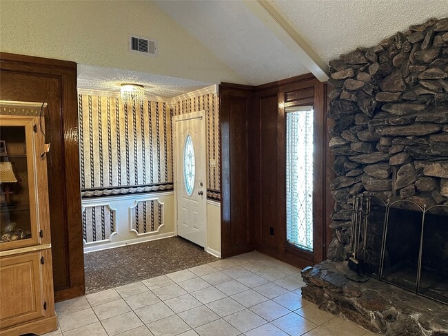 Building Photo - 330 Maybrook Dr