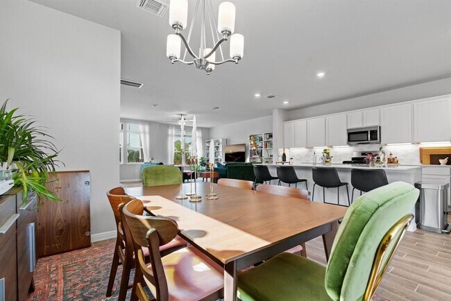 Building Photo - 5317 Baythorne Dr