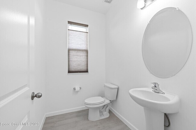 Building Photo - 285 Loymer Cir