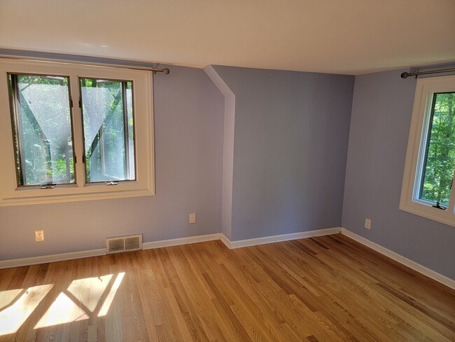 Building Photo - 73 Huntington Hills Ctr