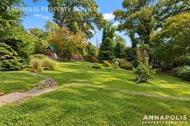 Building Photo - 1229 Blue Ridge Pl