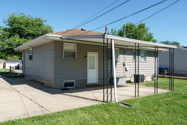 Building Photo - 346 Lawver Ln