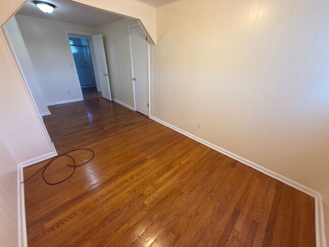 Building Photo - Christiansburg, 3 BR / 1 BA, Available for rent