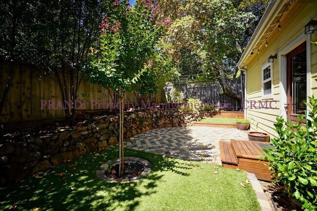 Building Photo - Gerstile Park Gem, With Upgraded Finishes ...