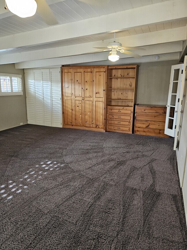 Building Photo - 707 Lima St