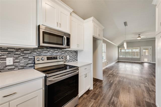 Building Photo - 625 Copenhavr St