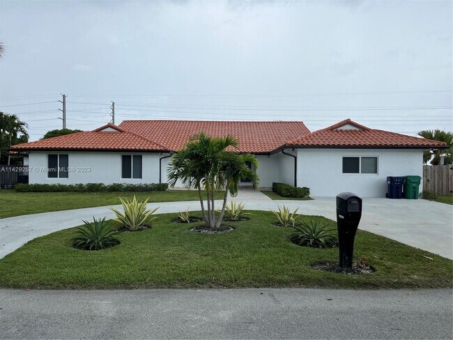 Building Photo - 9203 SW 136th Terrace