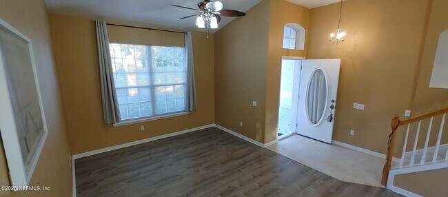 Building Photo - 10542 Castlebar Glen Dr S