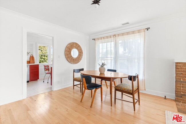 Building Photo - 4849 San Rafael Ave