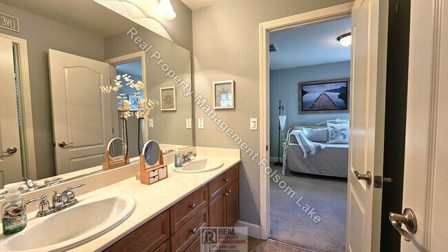Building Photo - 1529 Borrasca Dr