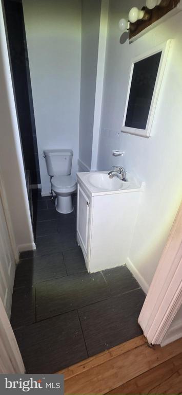 Building Photo - 1405 S Etting St