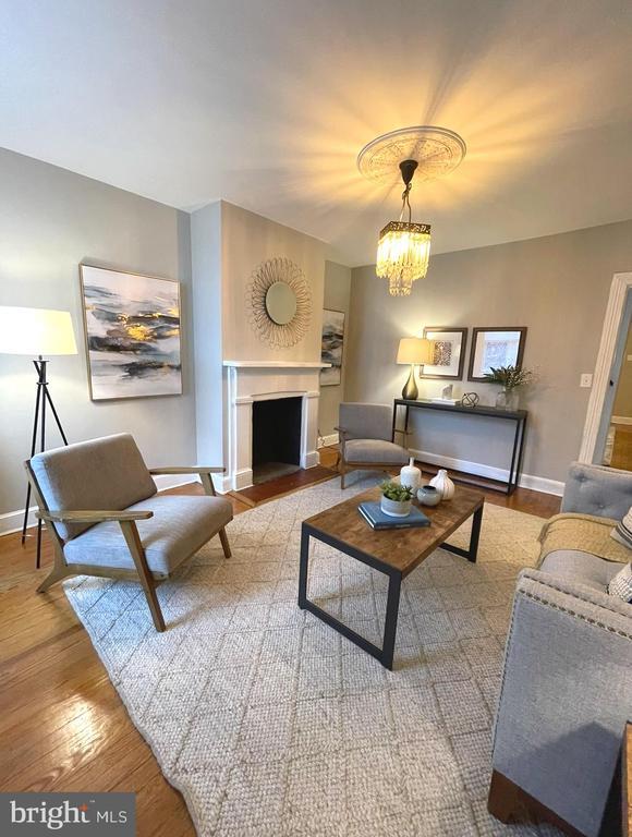 Building Photo - 211 3rd St SE