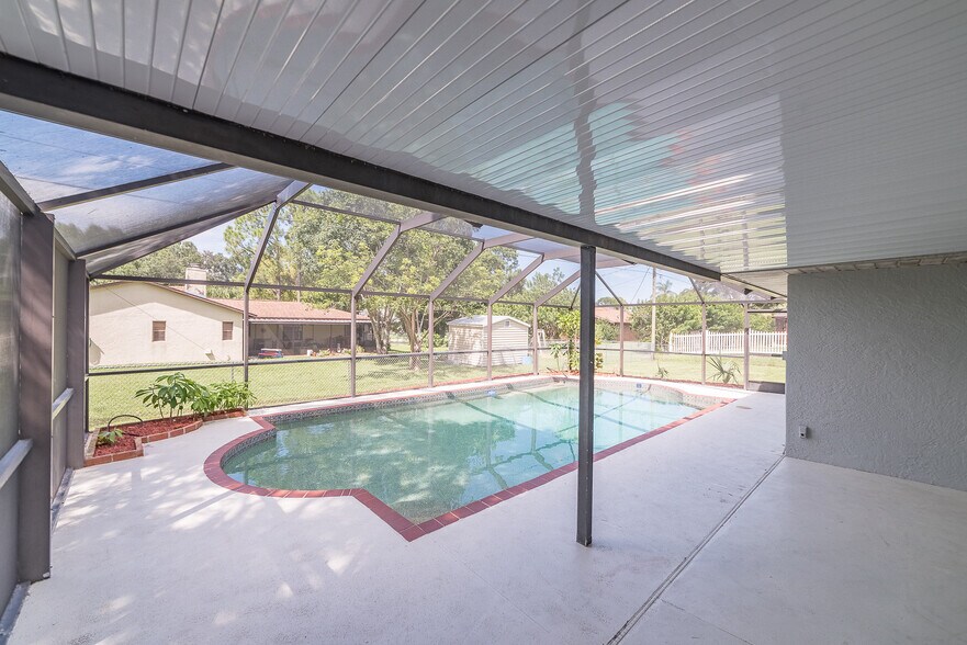 Building Photo - 785 Hawser St NE