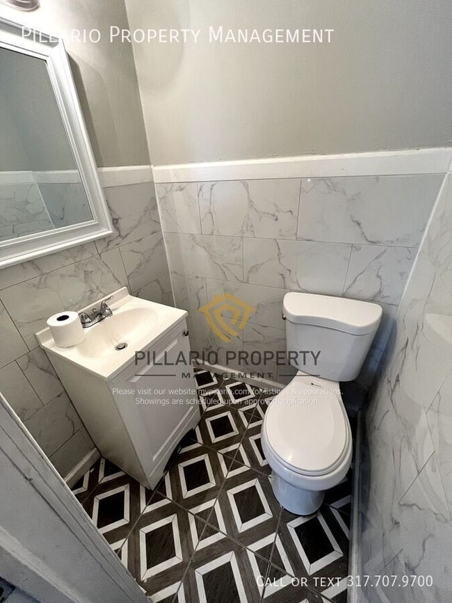 Building Photo - 2807 Indianapolis Ave