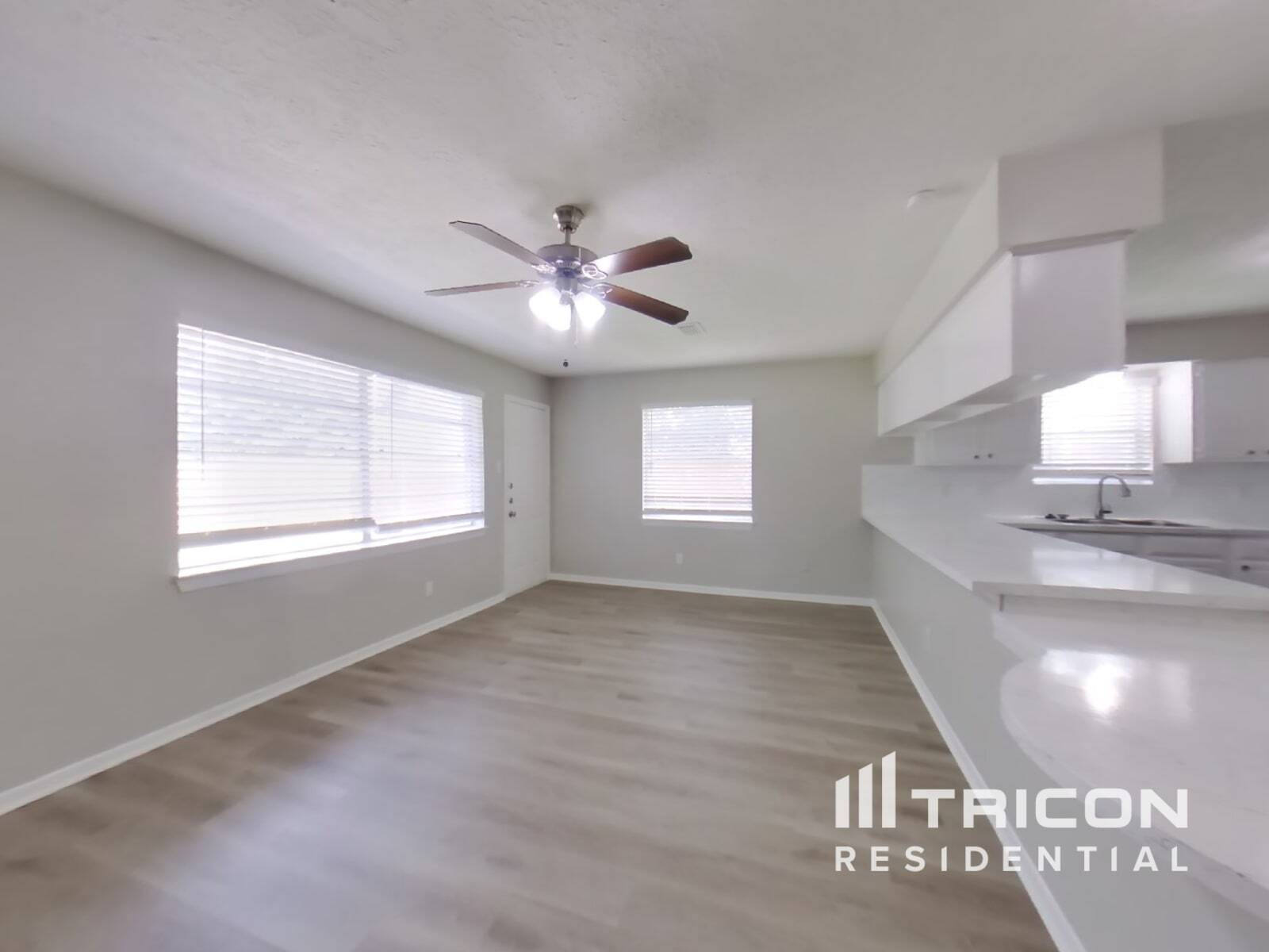 Building Photo - 7022 Sandy Knolls Dr