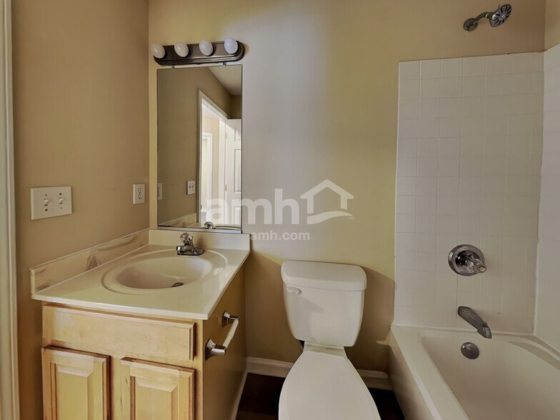 Building Photo - 6613 Ivy Stone Dr