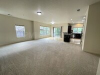 Building Photo - 659 NE Adwick Dr