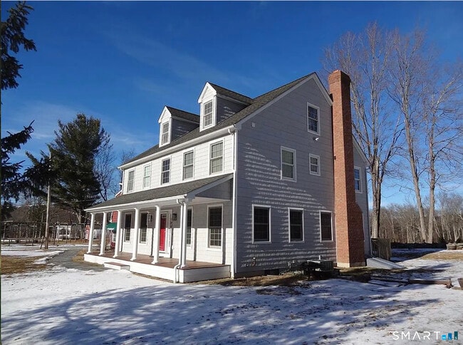Building Photo - 128 Center Rd