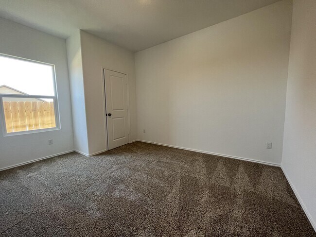 Building Photo - 312 Freshwater Dr