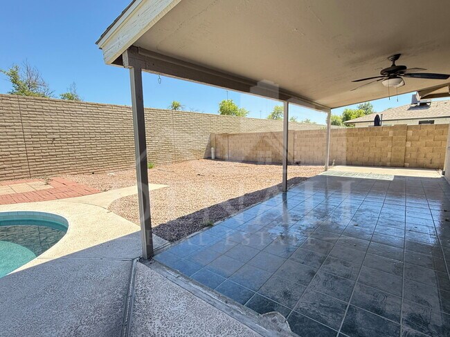 Building Photo - 3617 S Siesta Ln