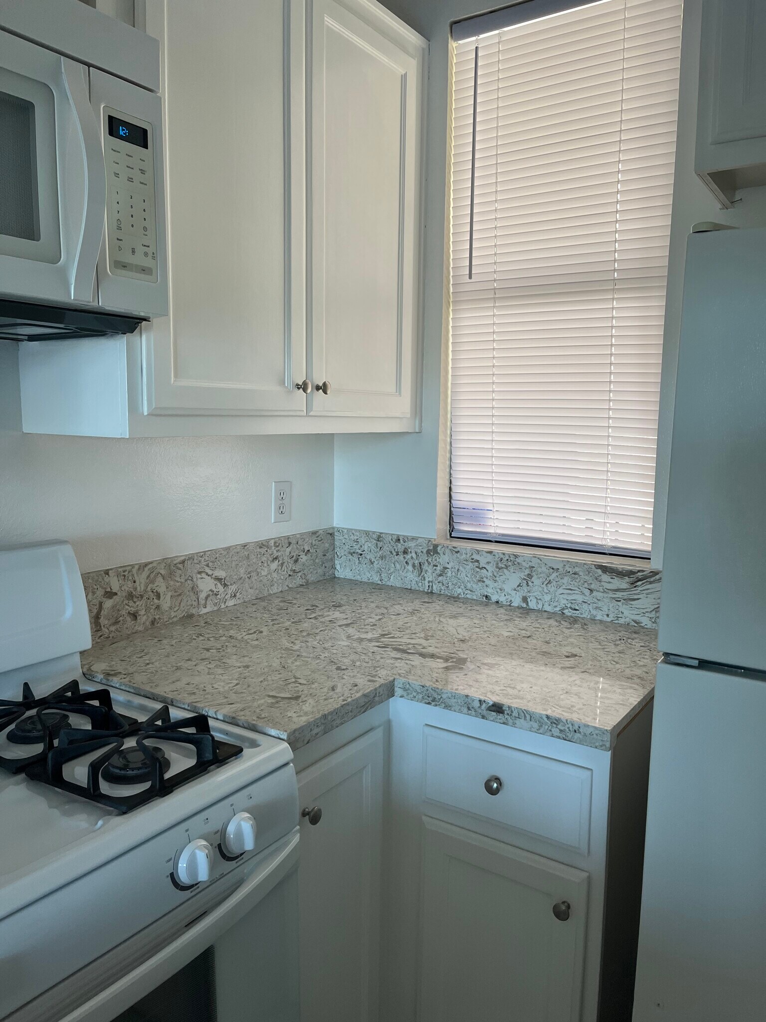 Building Photo - 555 Maine Ave