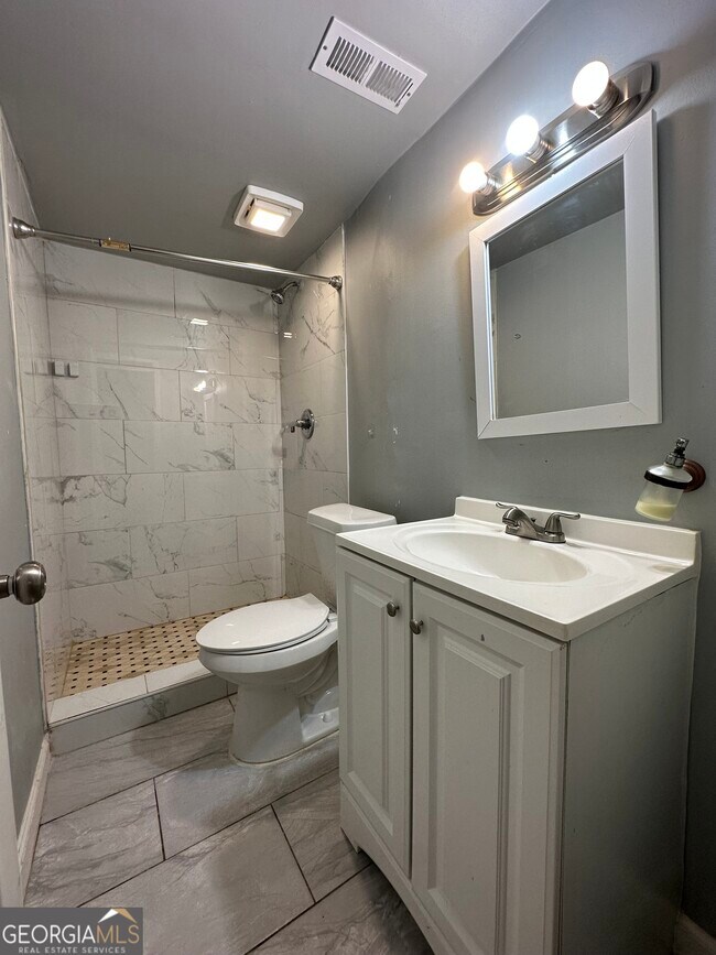 Building Photo - 3896 Northlake Creek Dr