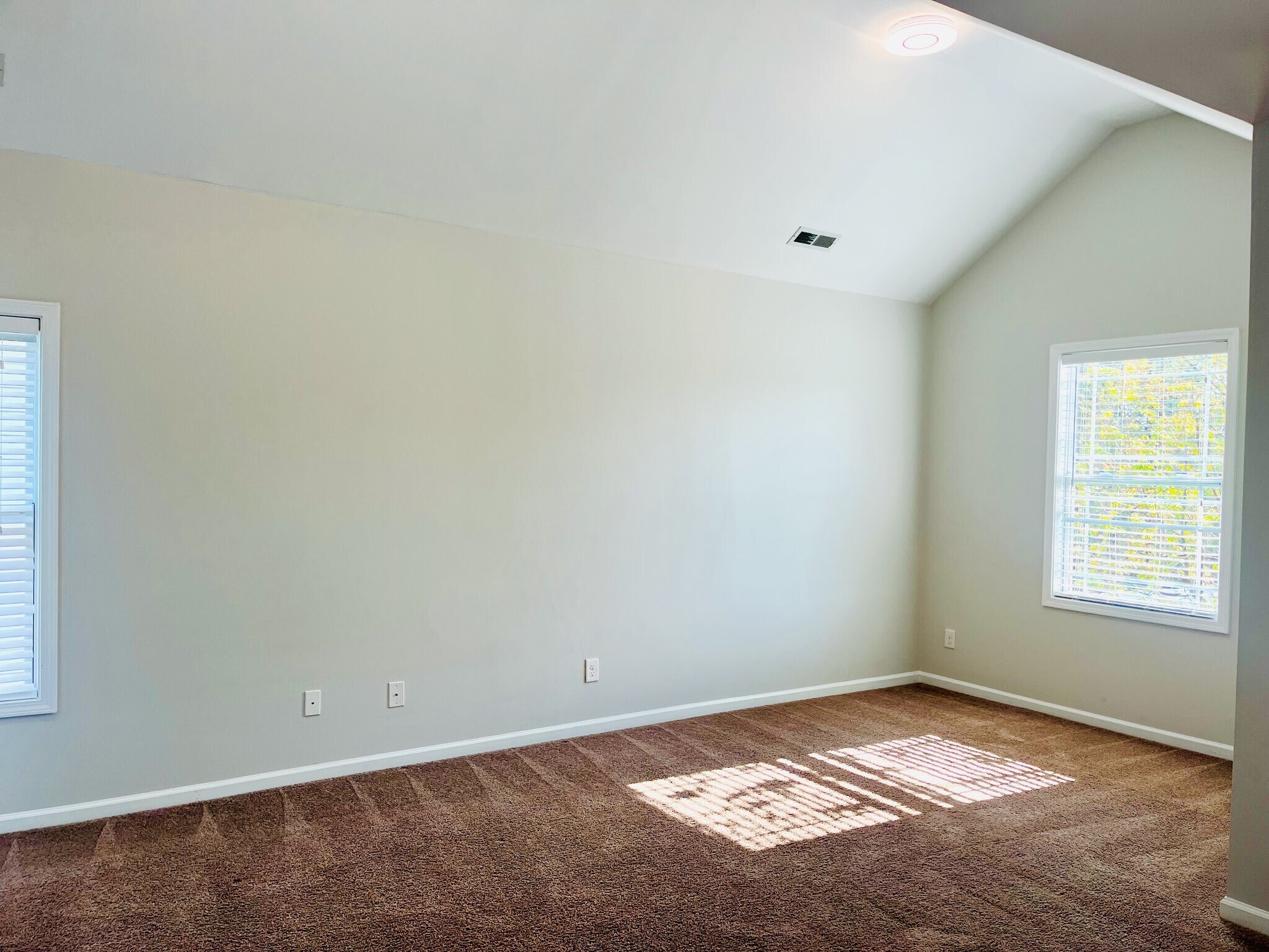 Building Photo - 1105 Circandian Ct