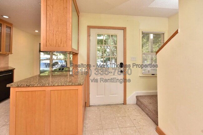 Building Photo - 102 Mallard Ct