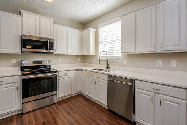 Building Photo - 4415 Feather Way