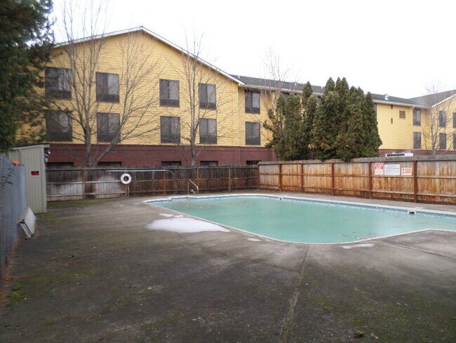 Building Photo - 1149 Progress Dr