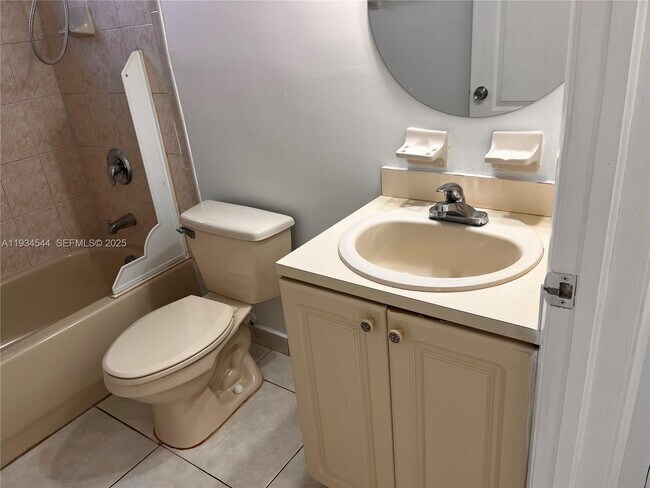 Building Photo - 181 NW 47th Ave