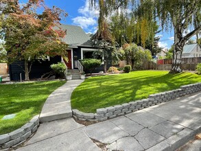 Building Photo - Charming 3-Bed, 2-Bath Home for Rent – Gre...