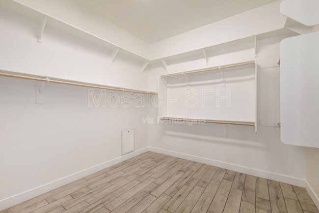 Building Photo - 10627 E Tumbleweed Ave