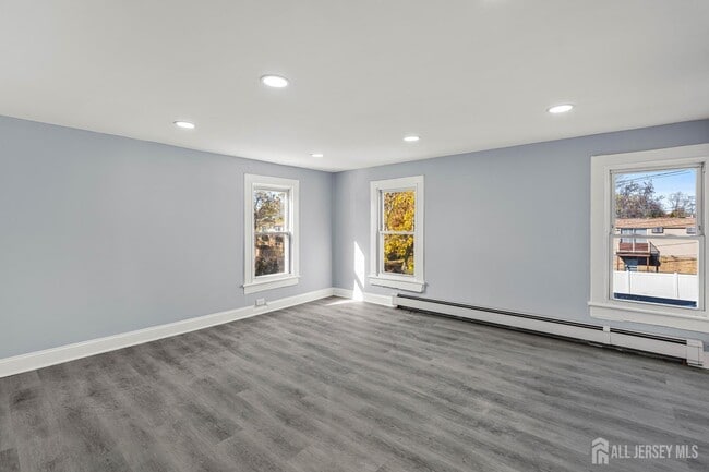 Building Photo - 29 Levinson Ave