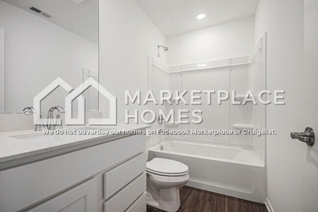 Building Photo - 273 Red Oak Cir