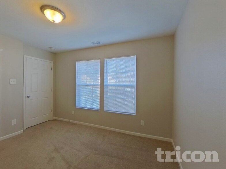 Building Photo - 7320 Mitzi Deborah Dr