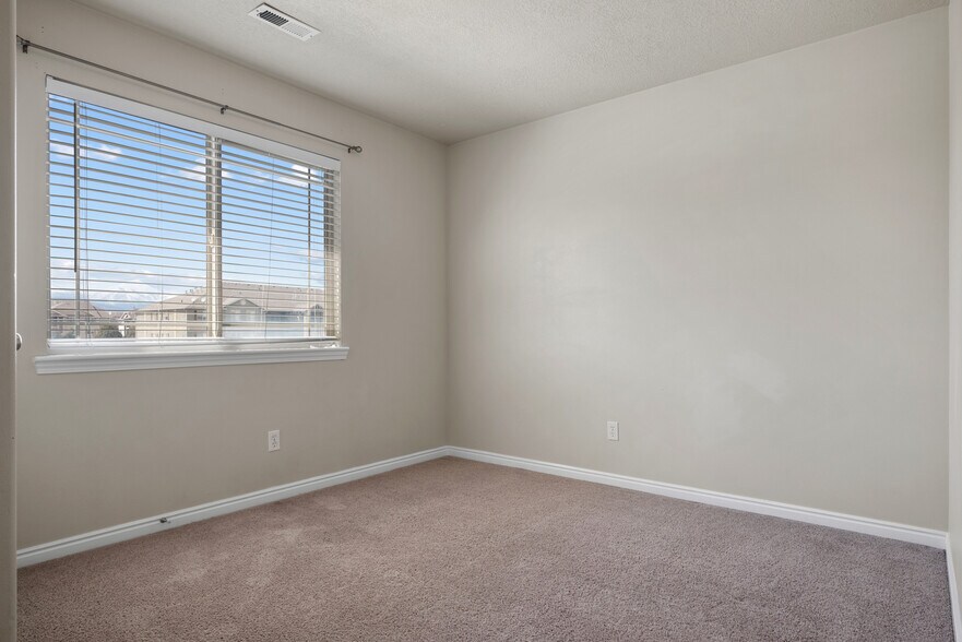 Bedroom 1 - 3585 E Rock Creek Rd #11