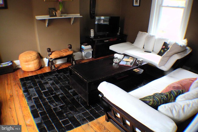 Building Photo - 2305 Madison Square