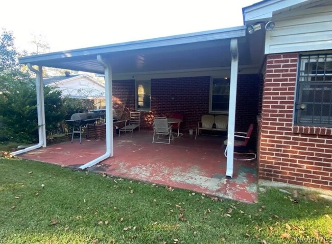 Building Photo - 1394 Avalon Ln