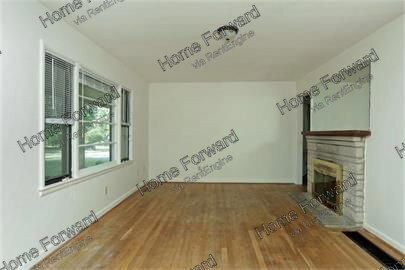 Building Photo - 353 Boiling Springs Dr