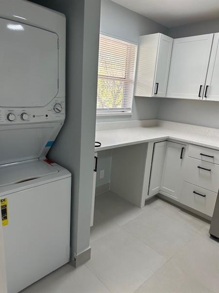 Building Photo - 2700 Coral Springs Dr