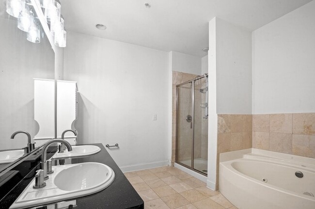 Building Photo - JJperi