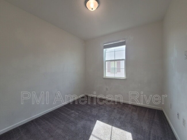 Building Photo - 4371 Garonne Walk