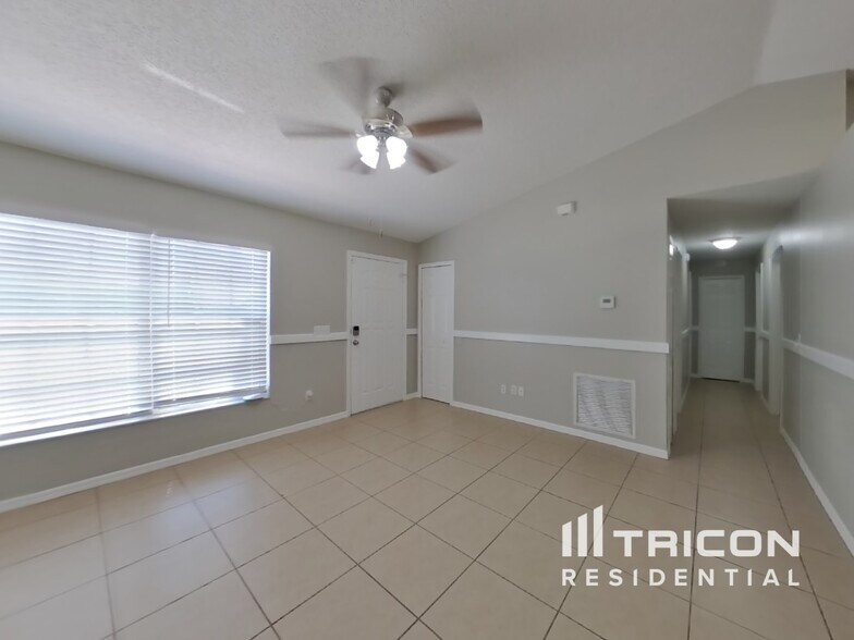 Building Photo - 1583 Naples Cir