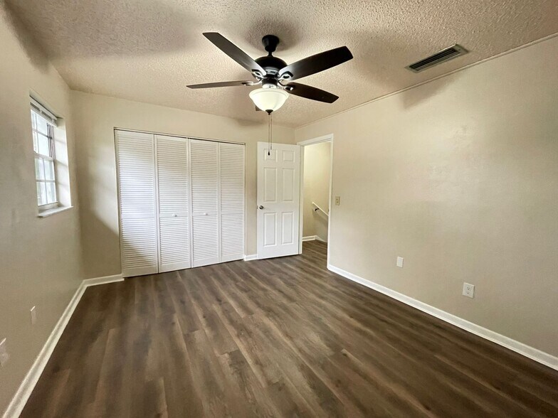 Room 2 - 1023 NE 2nd St