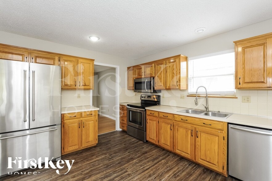 Building Photo - 507 Belmont Dr