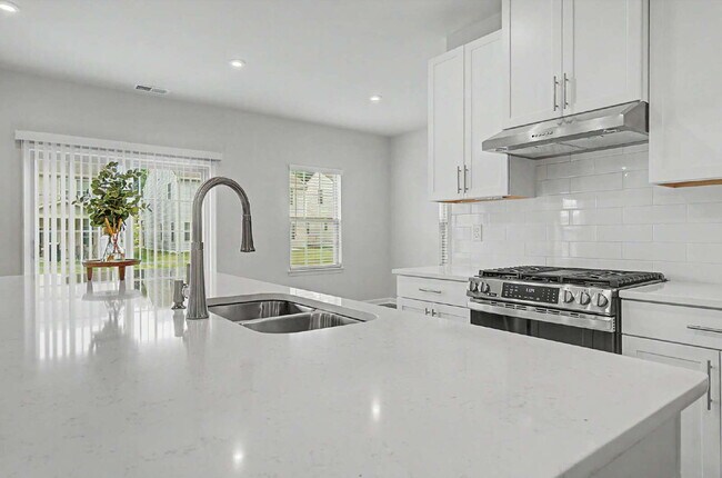Building Photo - 4-Bed Dream Home in Desired Community in Wake Forest