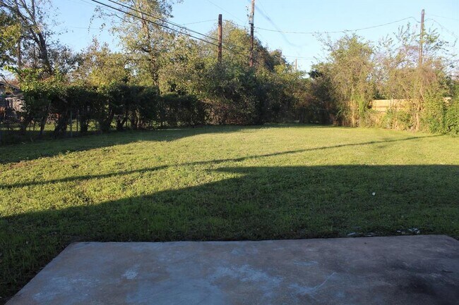 Building Photo - 4708 York Hill Dr
